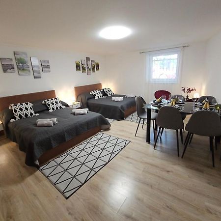 Holiness Apartmanok Segedin Dış mekan fotoğraf