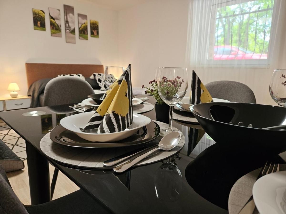 Holiness Apartmanok Segedin Dış mekan fotoğraf