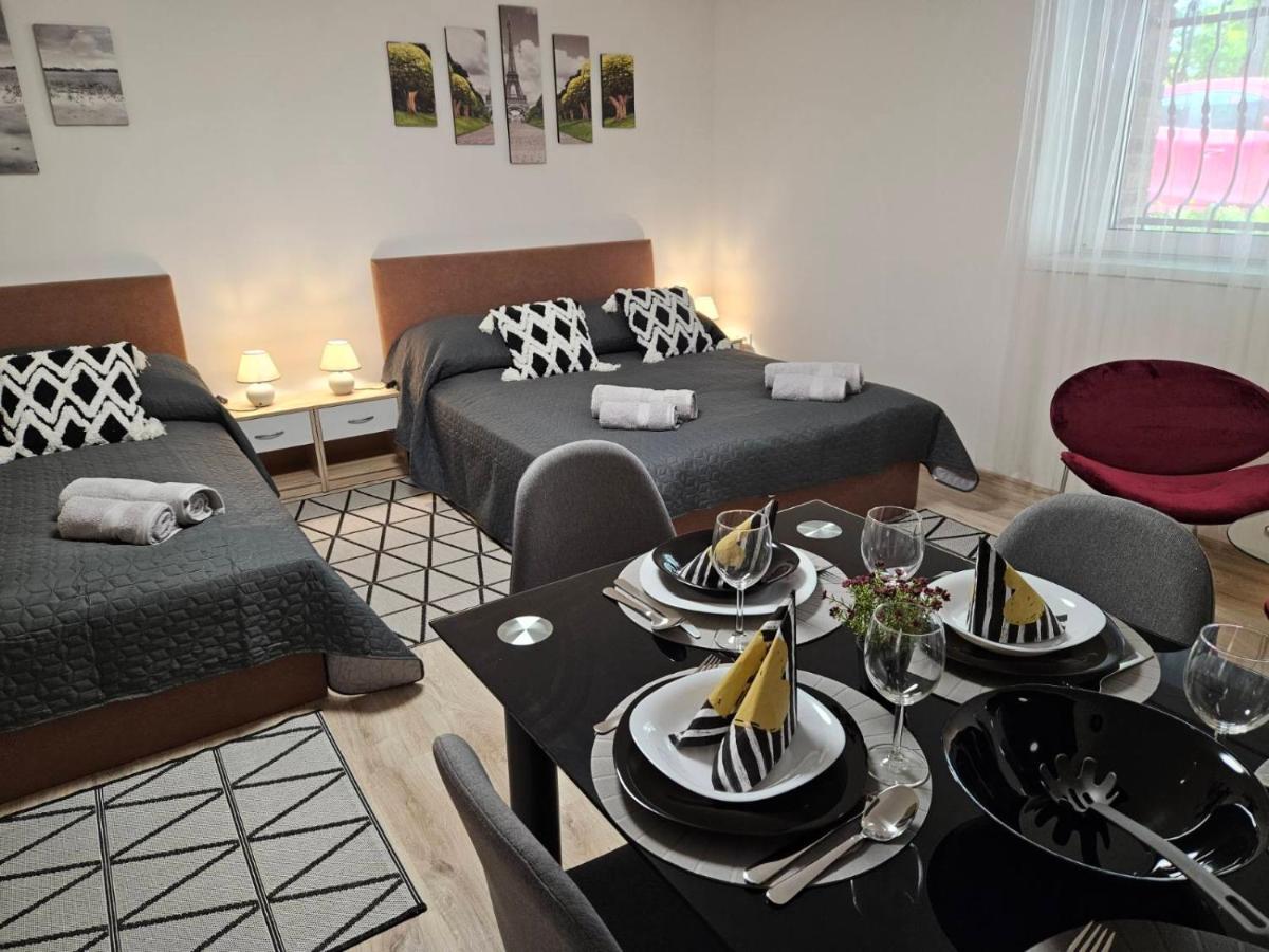 Holiness Apartmanok Segedin Dış mekan fotoğraf