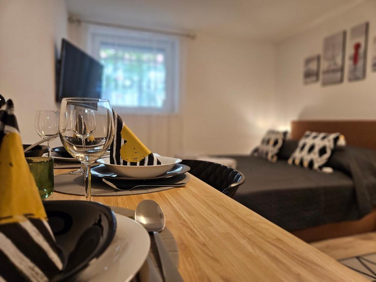Holiness Apartmanok Segedin Dış mekan fotoğraf