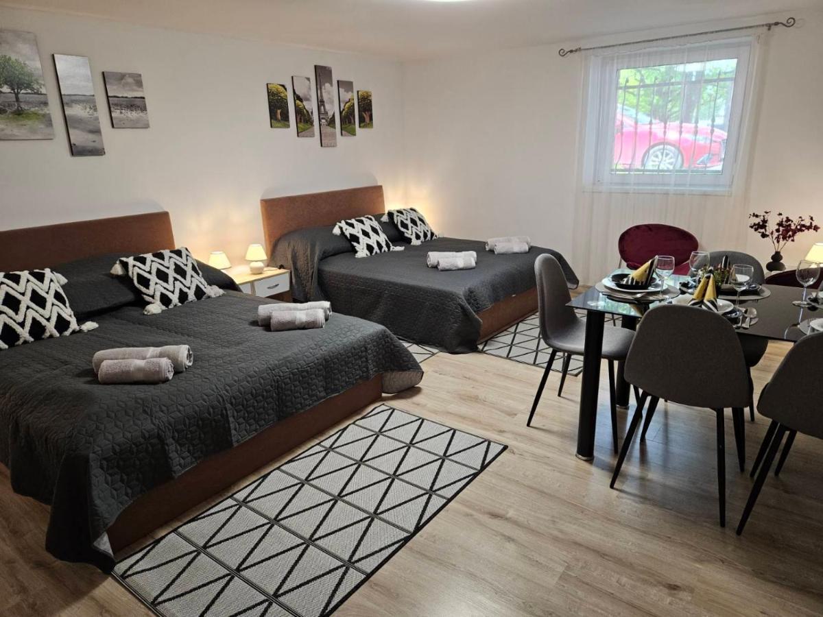 Holiness Apartmanok Segedin Dış mekan fotoğraf