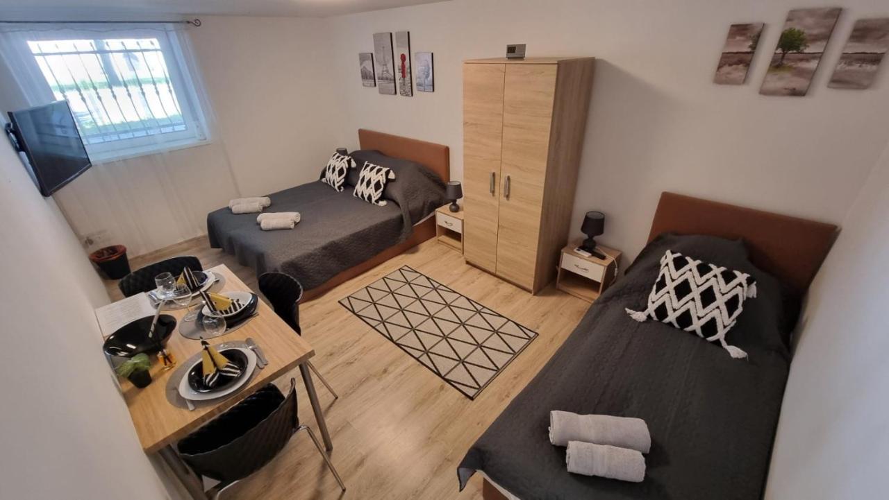 Holiness Apartmanok Segedin Dış mekan fotoğraf